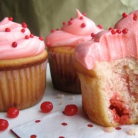 Red Hot FireTruck Party Cupcakes {Ideas for Birthday Party Desserts}