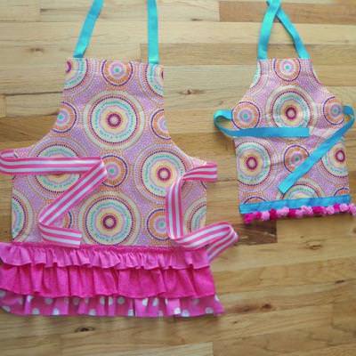 Reusable Shopping Bag Apron Tutorial {Apron}