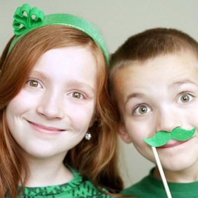 St. Patrick's Day Hair Accessories {St. Patrick's Day Crafts}