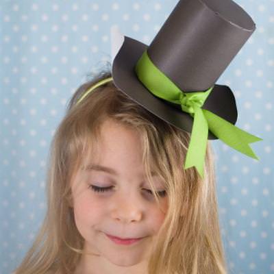 St. Patrick's Day Top Hat {St. Patrick's Day Paper Craft}