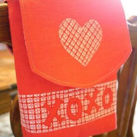 Valentine Mail Pouch {tutorial}